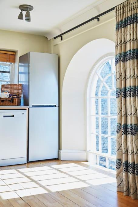 3 Bedroom Converted Chapel In Historic Оундъл Екстериор снимка